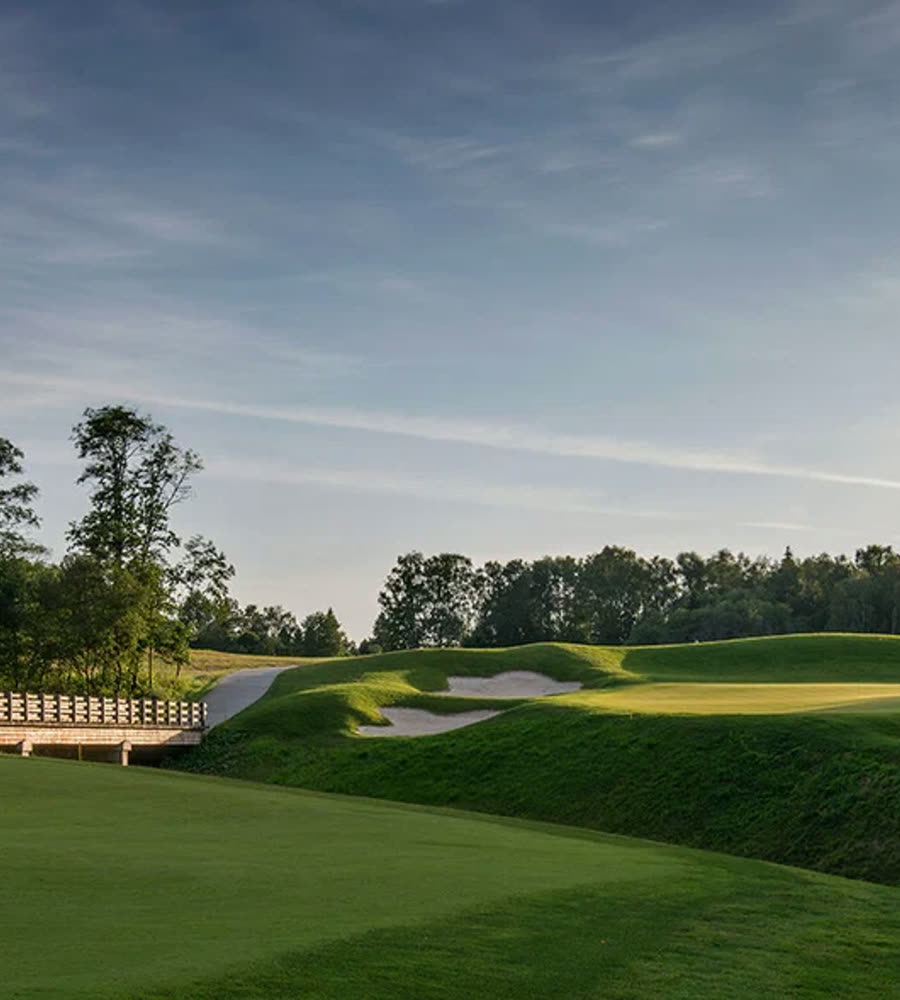 Гольф-курорт Links National Golf Resort